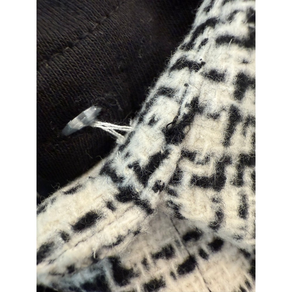 NWOT LBLC The Label Size Large Black Ivory Plaid Hooded Oversized Shacket - Picture 9 of 9